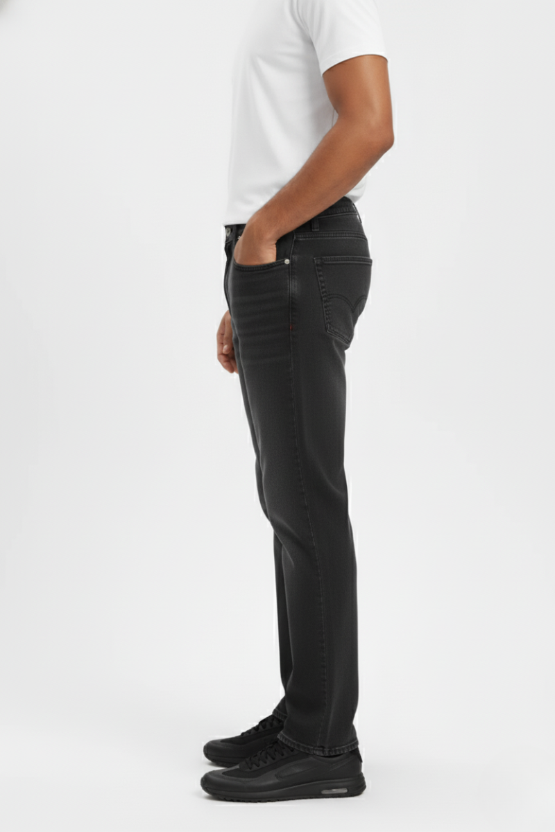 Motion Straight Fit Jeans - Black