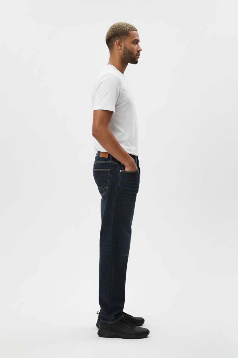 Motion Straight Fit Jeans - Raw Wash